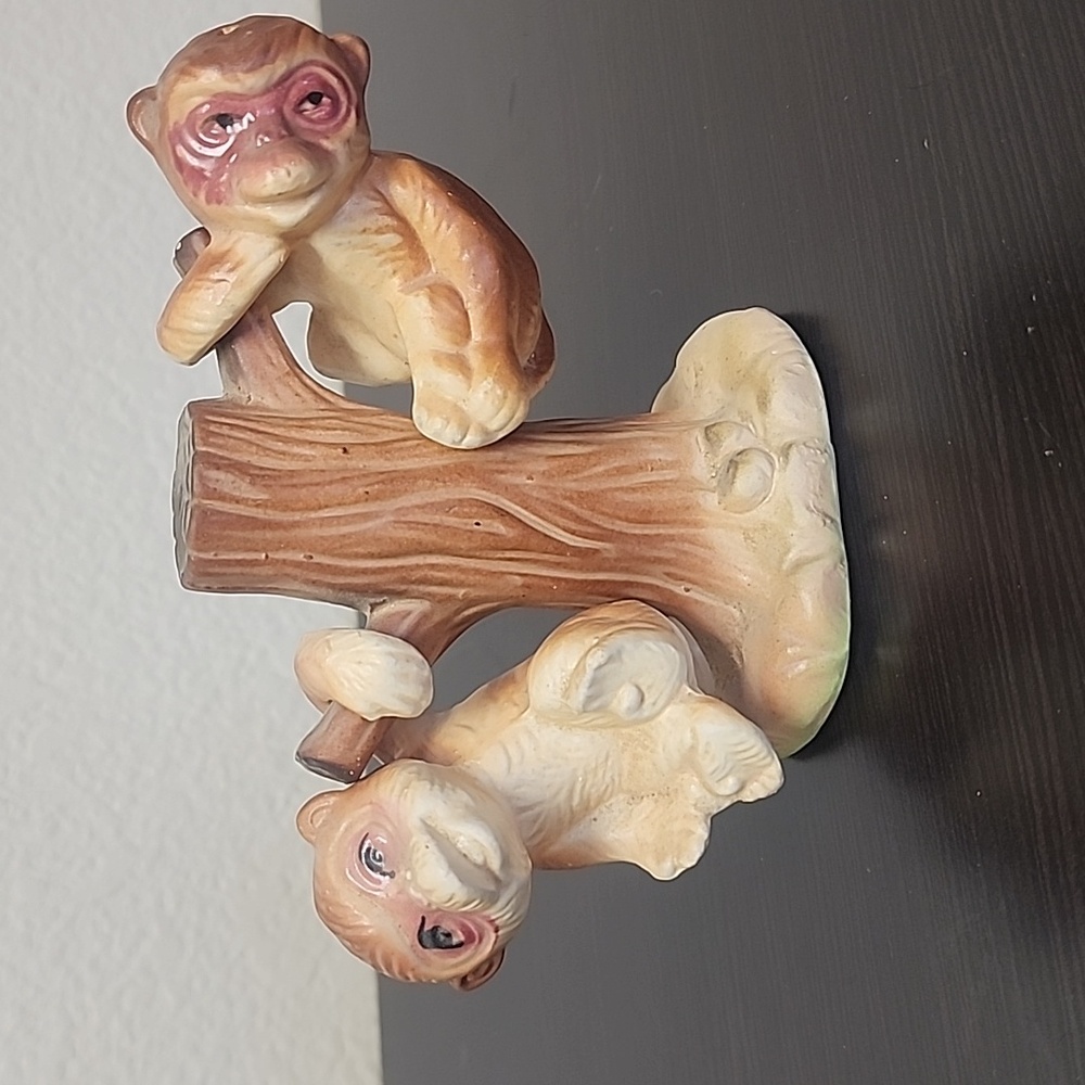 Artmark, Vintage Two Monkeys Hanging From A Tree Salt And Pepper Shakers